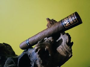 260 - Drew Estate Blackened M81 Toro